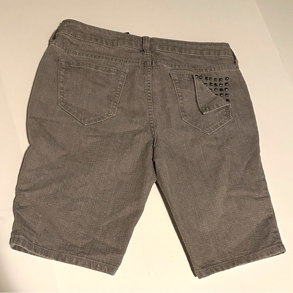City Streets Y2K Bermudas